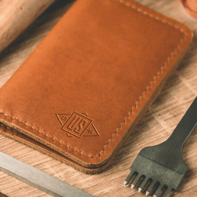 A fresh mockup for US Leather Cleaning. This image really helped us seal the deal for this logo concept. 

#BrandsThatDream #USLeatherCleaning 

#logo #logodesign #drycleaning #leather #leathercare #kentucky #alexandriakentucky